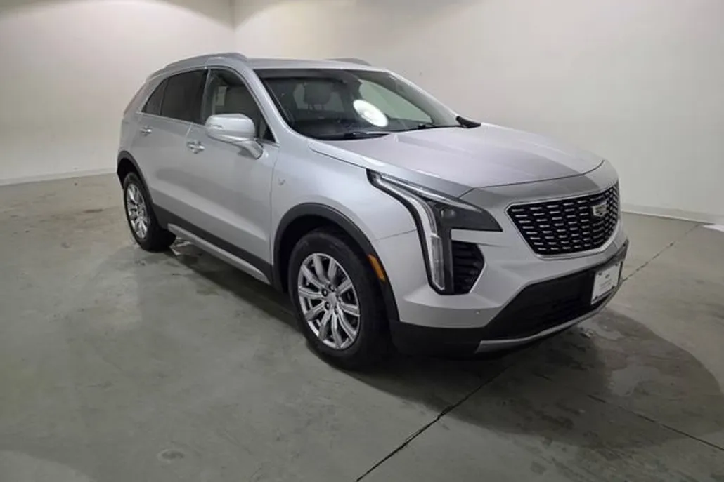 2021 Cadillac XT4 Premium Luxury photo 1