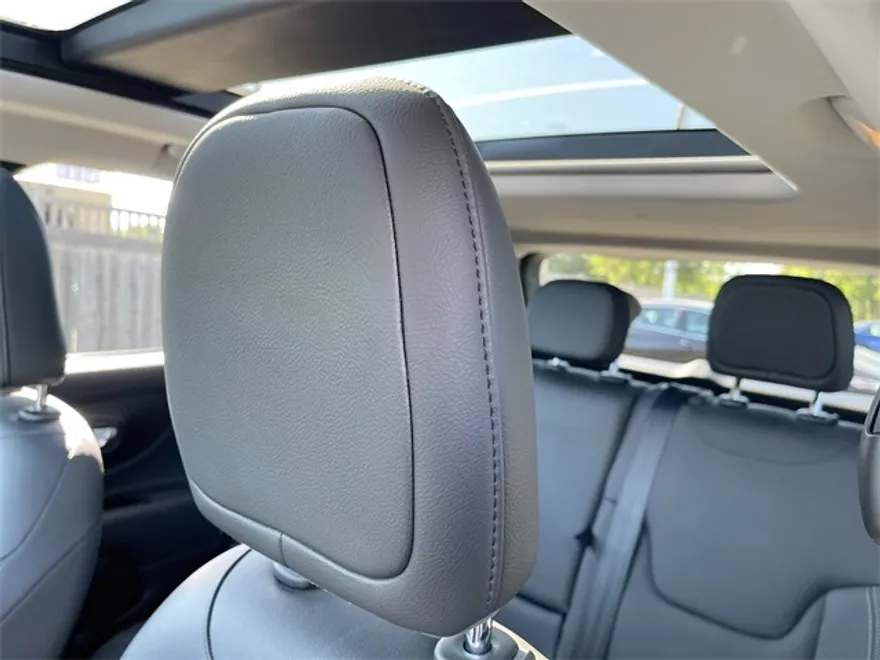 2022 Jeep Renegade Limited photo 1