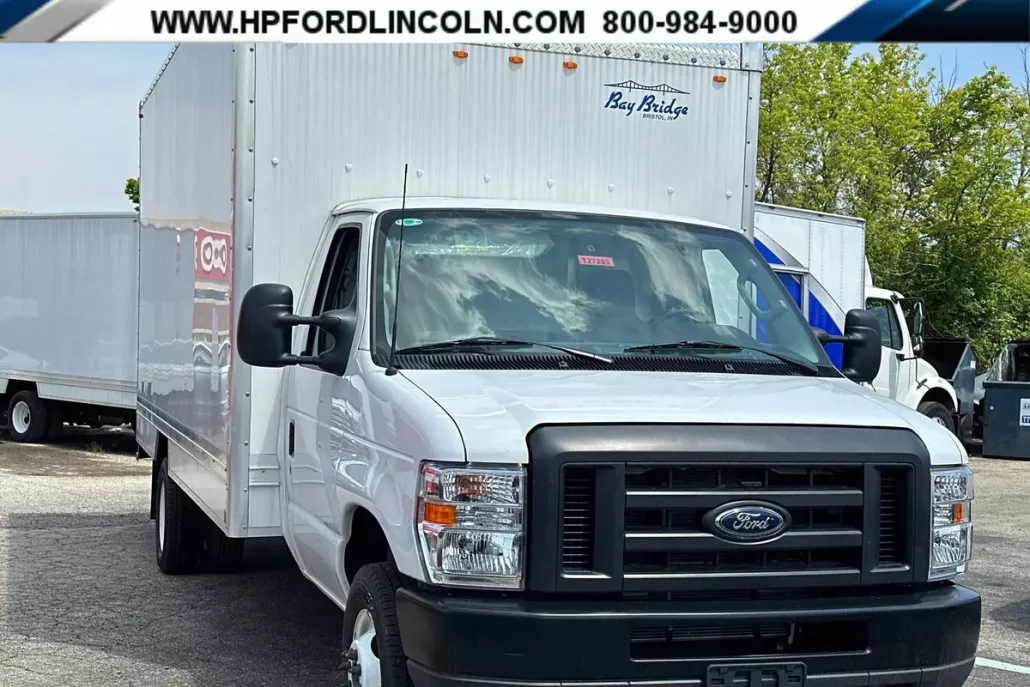 2024 Ford E-450 photo 1