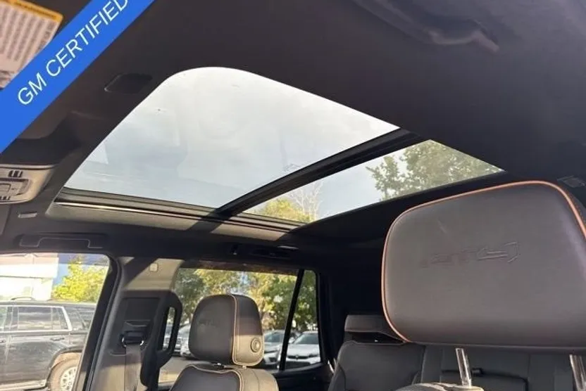 2023 Gmc Yukon AT4 photo 1