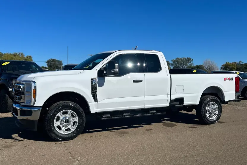 2026 Ford F-350 XLT photo 1