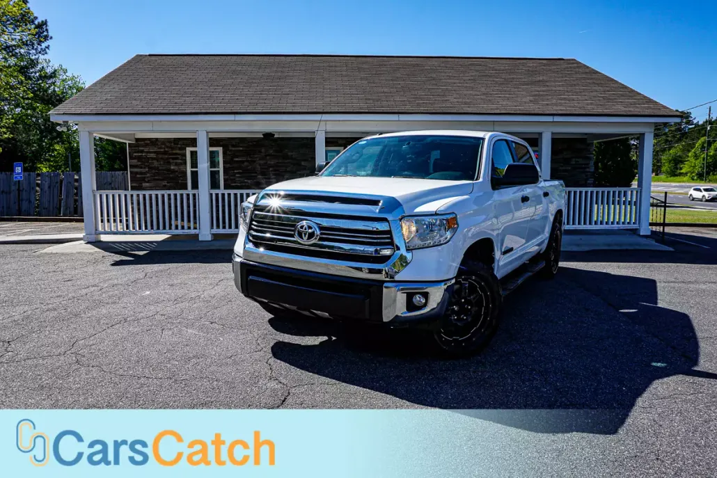 2017 Toyota Tundra SR5 photo 1