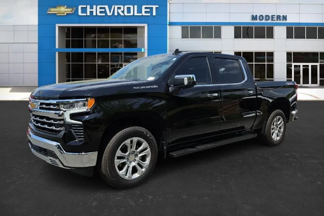 2025 Chevrolet Silverado 1500 LTZ photo 1