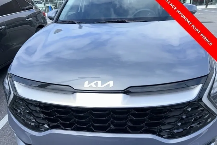 2024 Kia Sportage EX photo 1