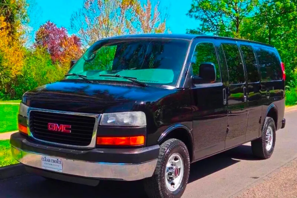 2008 Gmc Savana 3500 Cargo photo 1