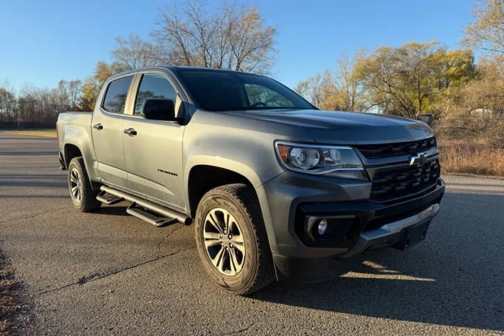 2022 Chevrolet Colorado Z71 photo 1