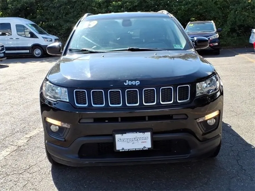 2019 Jeep Compass Latitude photo 1
