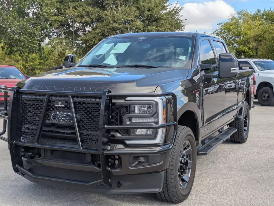 2024 Ford F-250 Lariat photo 1
