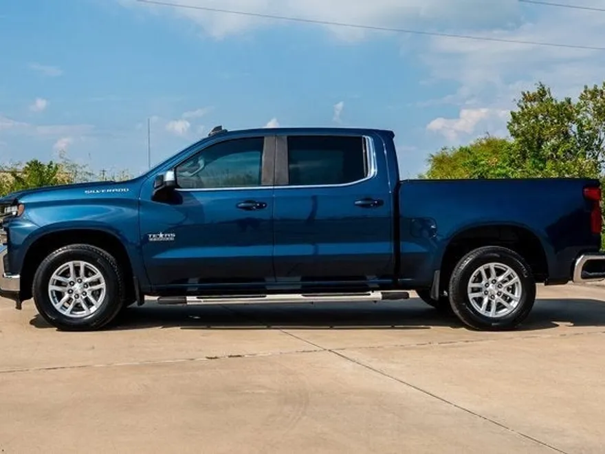 2019 Chevrolet Silverado 1500 LT photo 1