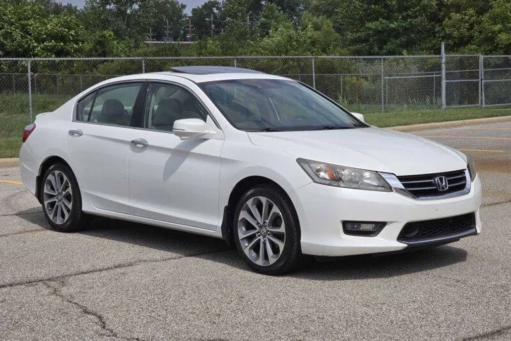2014 Honda Accord Touring photo 1