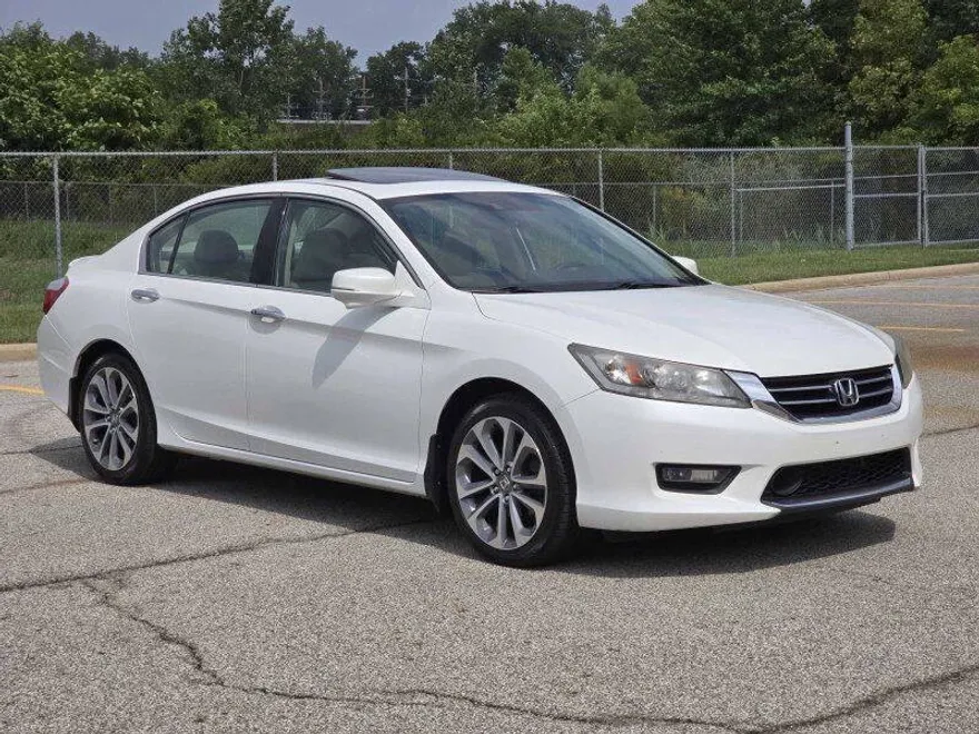 2014 Honda Accord Touring photo 1