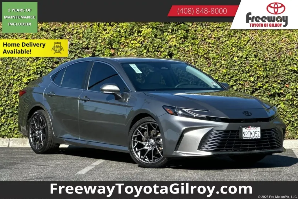 2025 Toyota Camry XLE photo 1