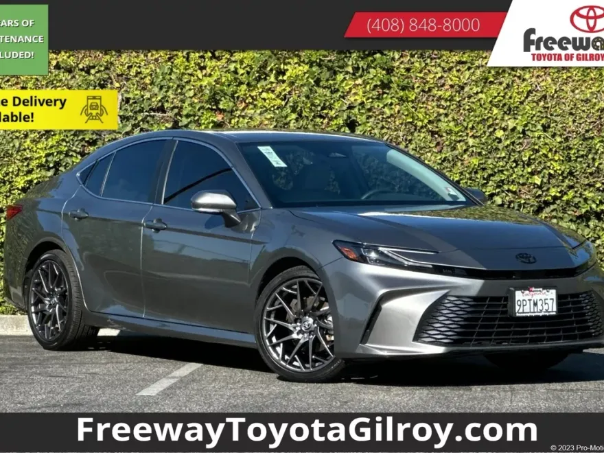 2025 Toyota Camry XLE photo 1
