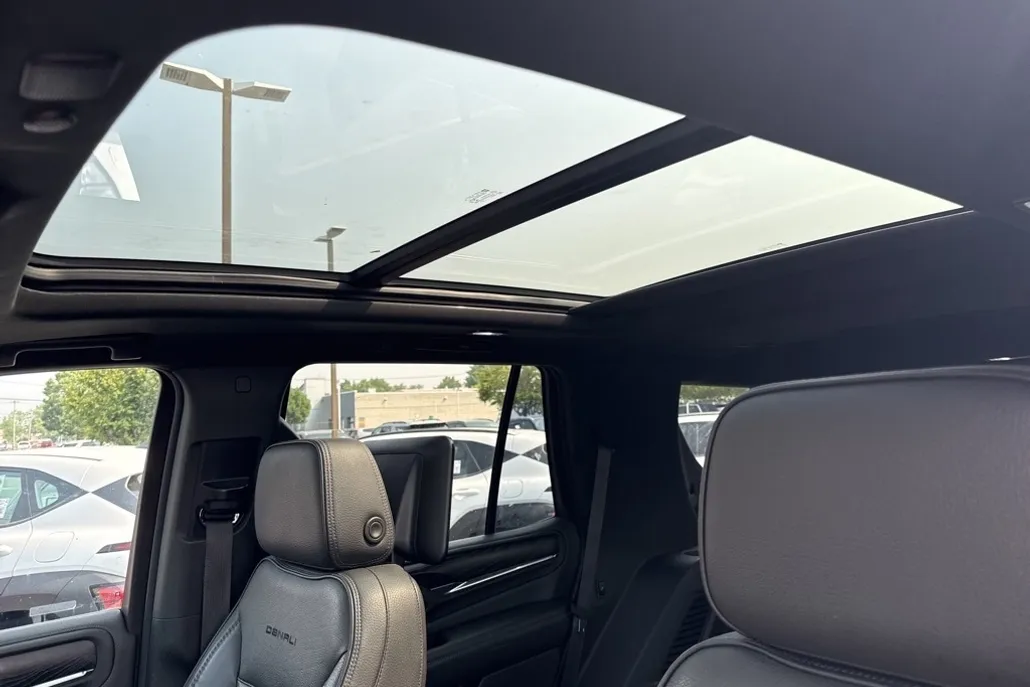 2021 Gmc Yukon Denali photo 1