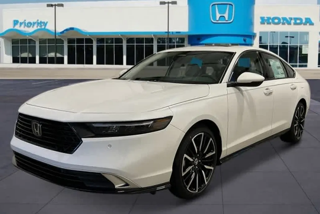 2025 Honda Accord Hybrid Touring photo 1