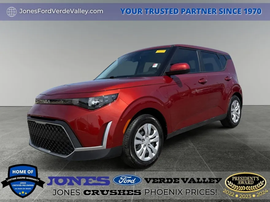 2023 Kia Soul LX photo 1