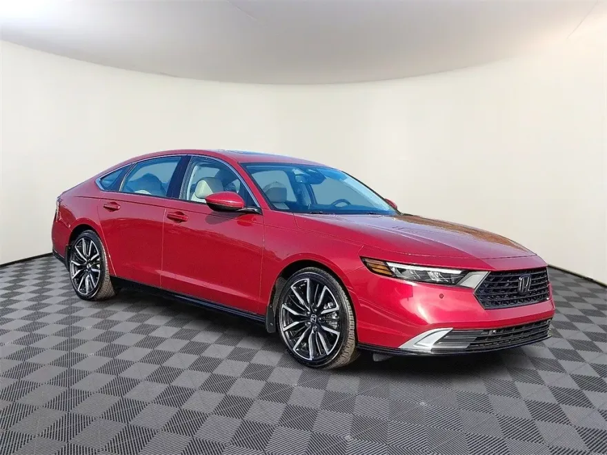 2023 Honda Accord Hybrid Touring photo 1