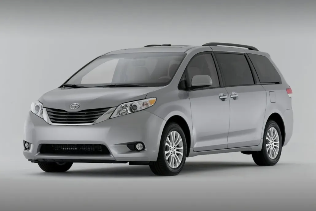 2012 Toyota Sienna XLE photo 1