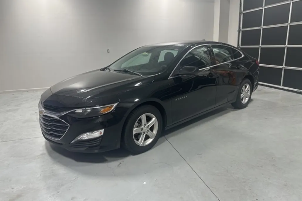 2022 Chevrolet Malibu 1LT photo 1