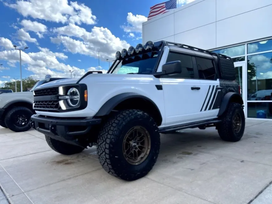 2025 Ford Bronco Big Bend photo 1