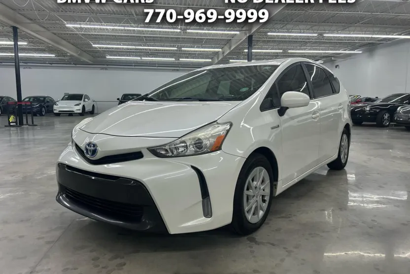 2015 Toyota Prius V Three photo 1