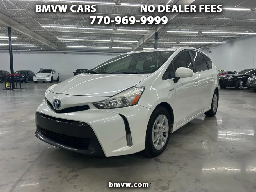 2015 Toyota Prius V Three photo 1