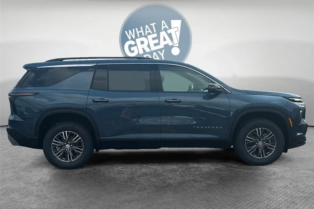 2026 Chevrolet Traverse photo 1