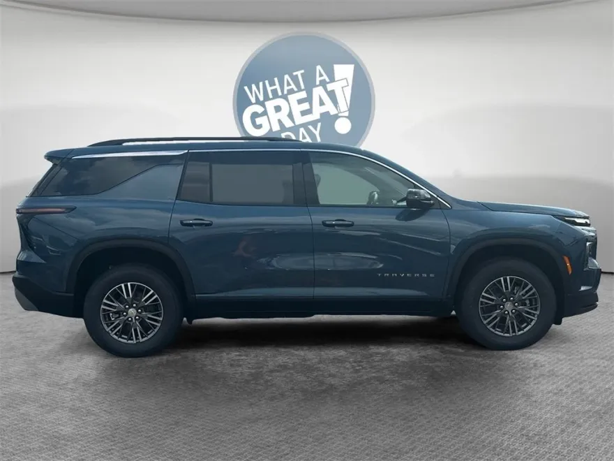 2026 Chevrolet Traverse photo 1