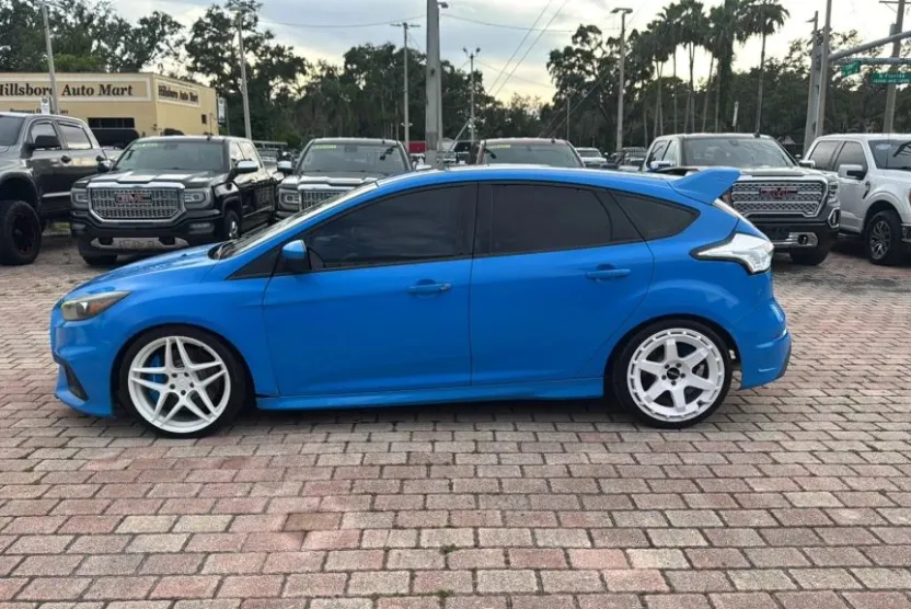 2016 Ford Focus RS photo 1