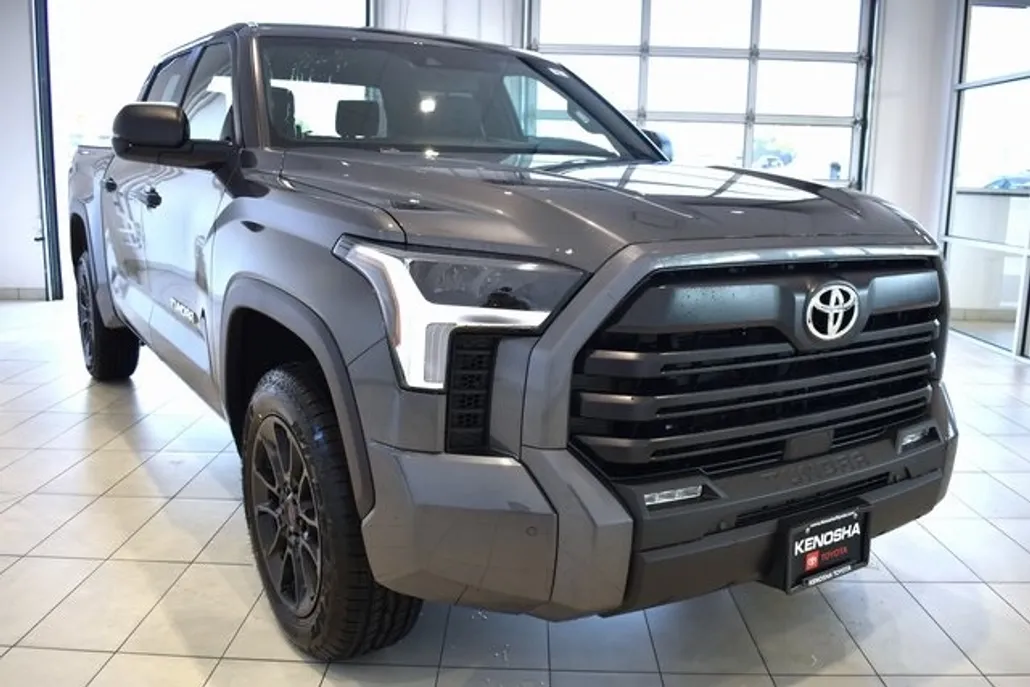 2026 Toyota Tundra SR5 CrewMax photo 1