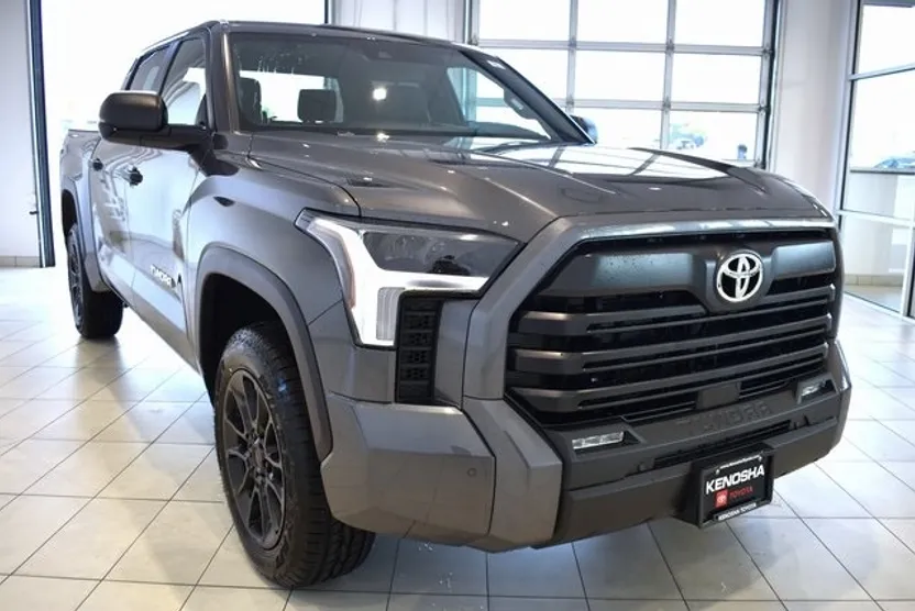 2026 Toyota Tundra SR5 CrewMax photo 1
