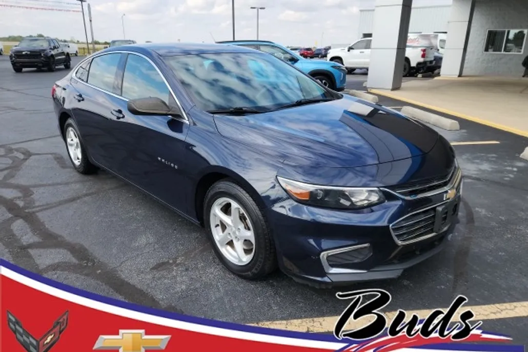 2017 Chevrolet Malibu LS photo 1