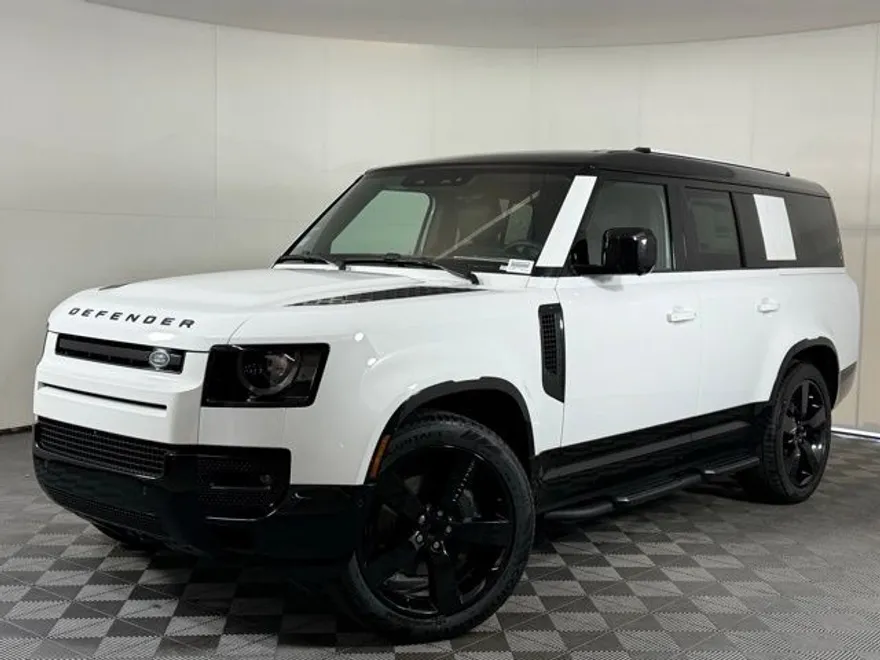 2025 Land Rover Defender 130 X-Dynamic SE photo 1