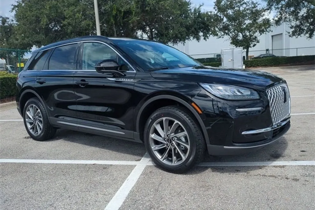 2026 Lincoln Corsair Premiere photo 1