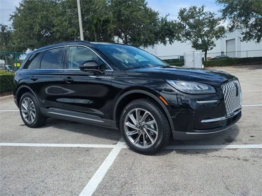 2026 Lincoln Corsair Premiere photo 1