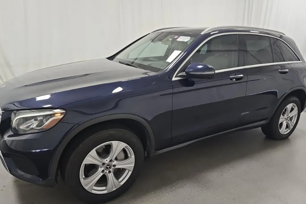 2018 Mercedes Benz GLC 300 photo 1