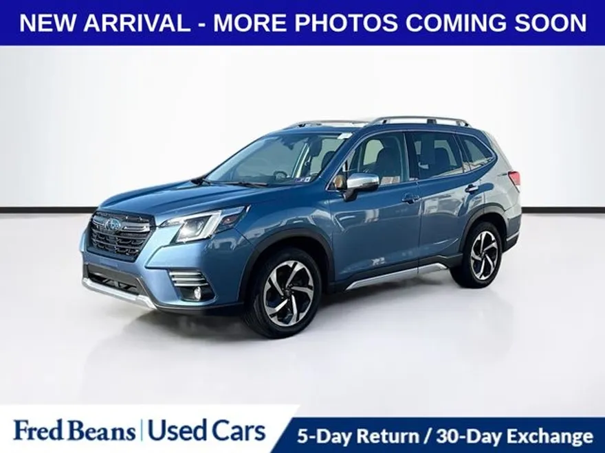 2023 Subaru Forester Touring photo 1
