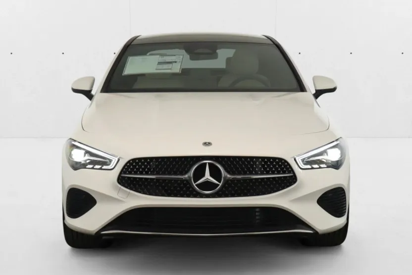 2025 Mercedes Benz CLA 250 4MATIC photo 1