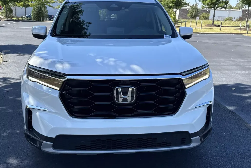 2023 Honda Pilot Elite photo 1