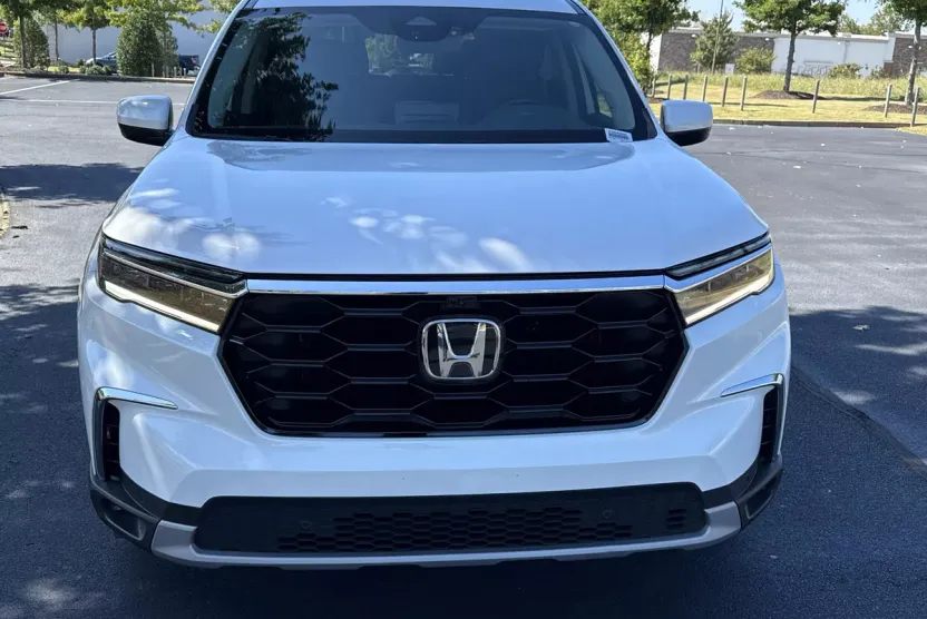 2023 Honda Pilot Elite photo 1