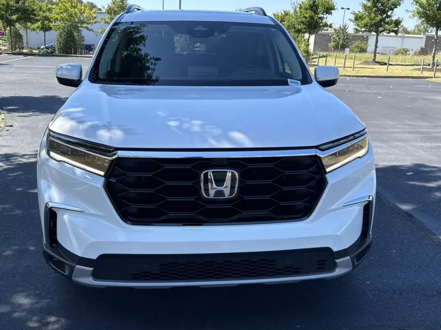 2023 Honda Pilot Elite photo 1
