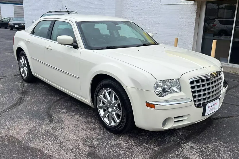 2008 Chrysler 300 Limited photo 1