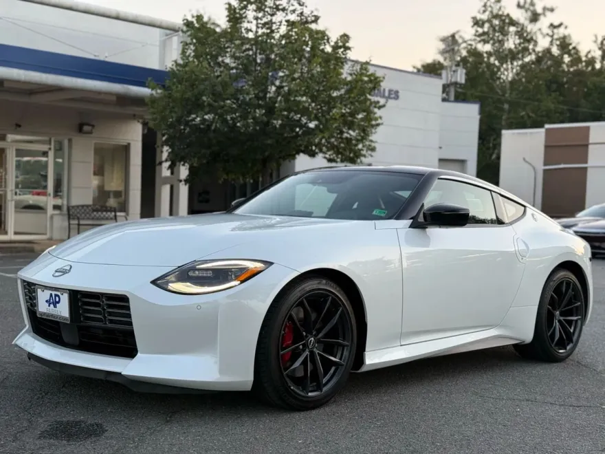 2024 Nissan Z Performance photo 2