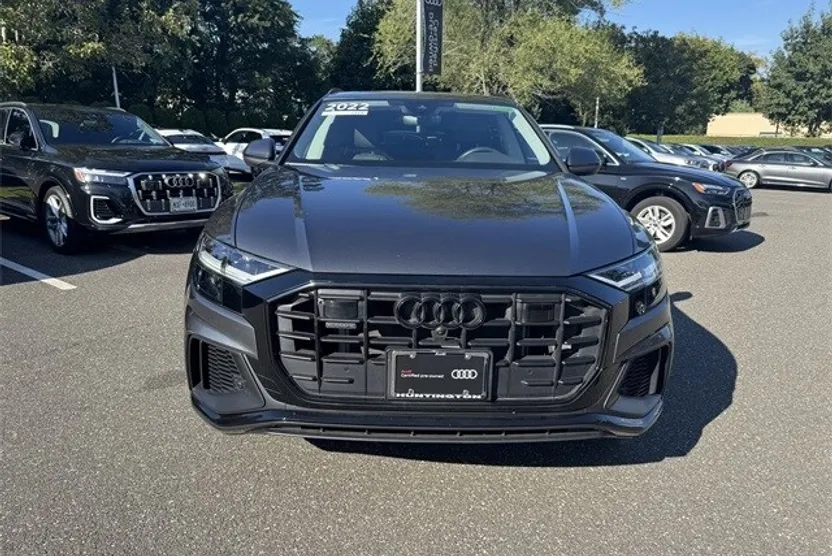 2022 Audi Q8 55 Premium Plus photo 1
