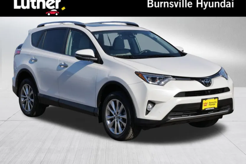 2017 Toyota RAV4 Limited photo 1