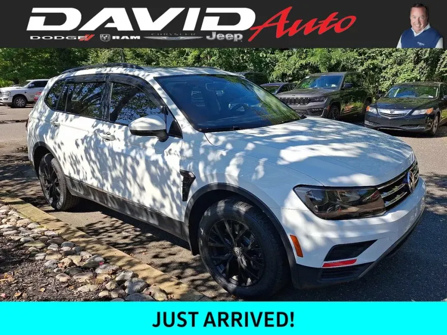 2021 Volkswagen Tiguan SE photo 1