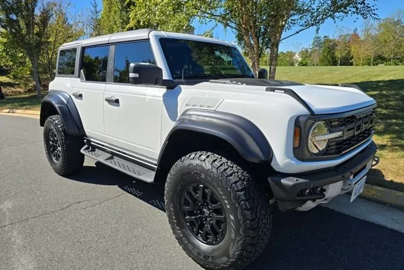 2022 Ford Bronco Raptor photo 1