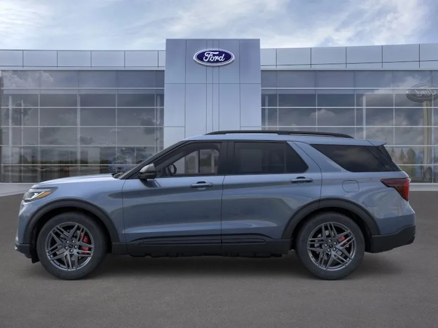 2025 Ford Explorer ST photo 1