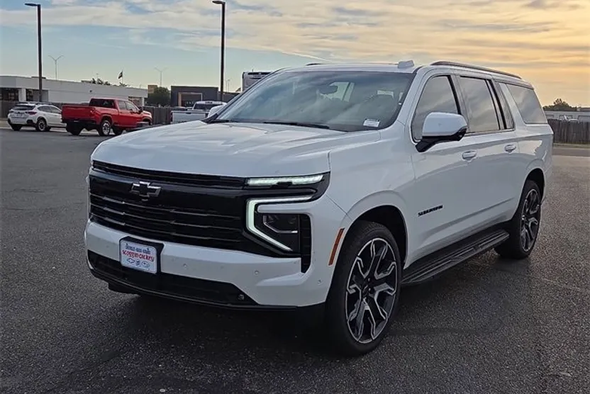 2025 Chevrolet Suburban RST photo 1