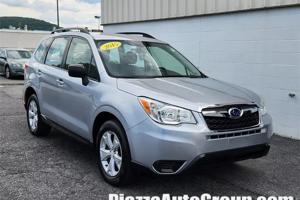 2015 Subaru Forester 2.5i photo 1